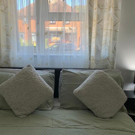 Double Room Bentilee Bucknall  Екстериор снимка